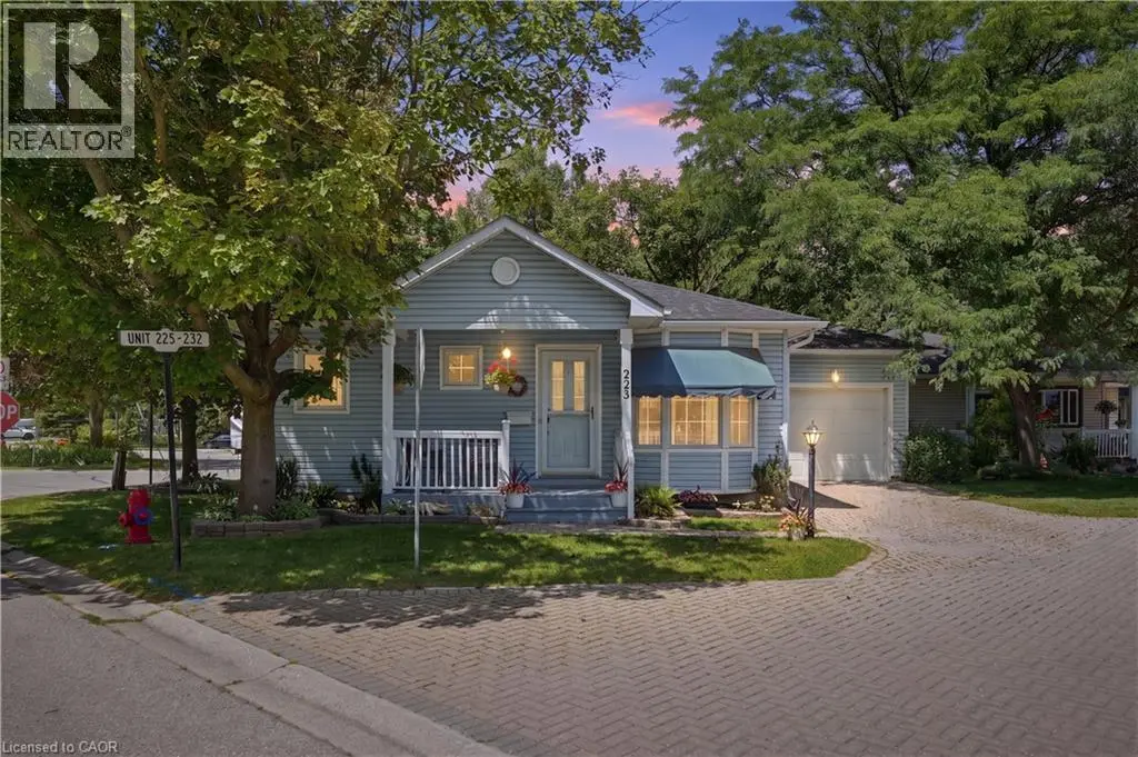 225 Silverbirch Boulevard, Mount Hope